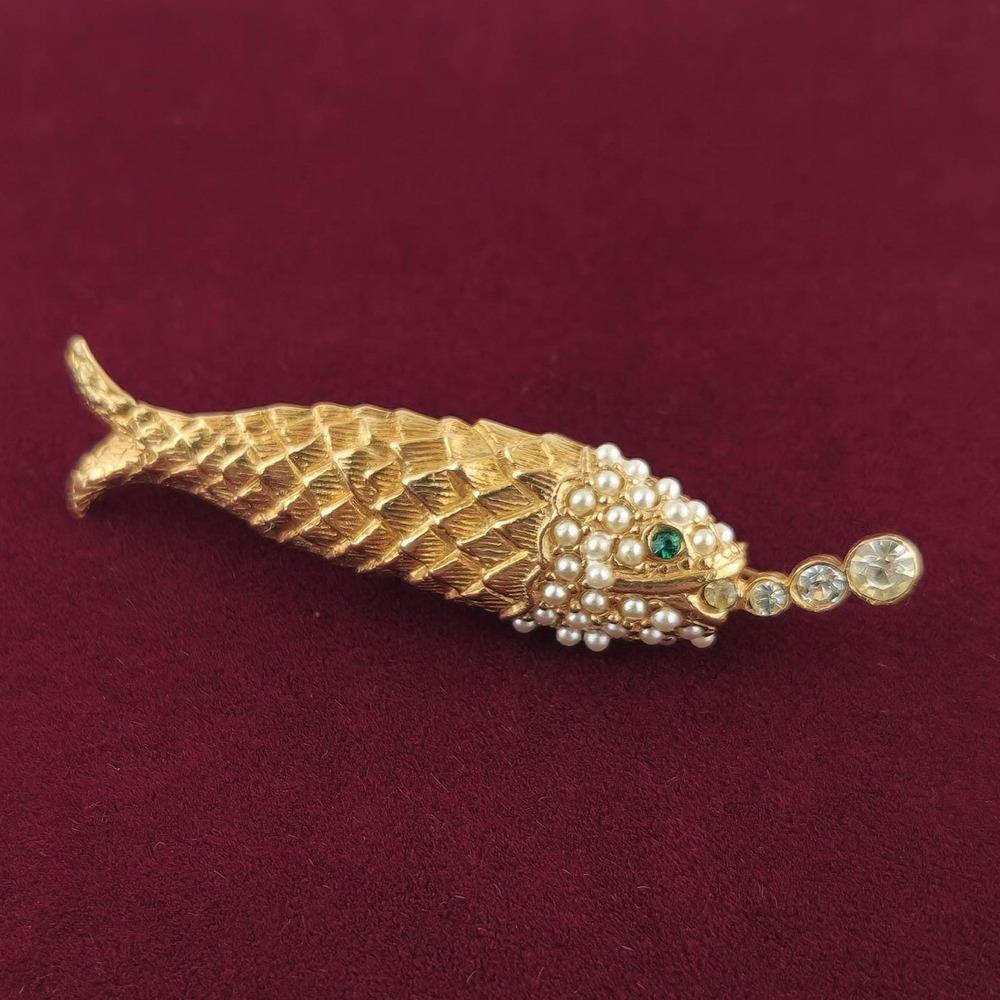 Vintage Fish Brooch Faux Pearl Green Rhinestone Gold Tone Figural Nautical Pin